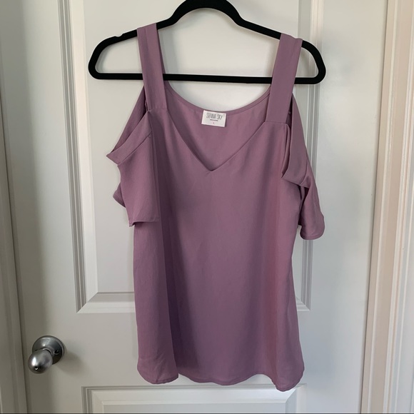 Lilac Siena Sky Cold Shoulder Top | size large - Picture 3 of 8